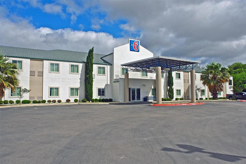 Motel 6 ニューブラウンフェルズ 設備 写真